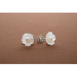 Pendientes de plata con flor de nacar - Nubey joya
